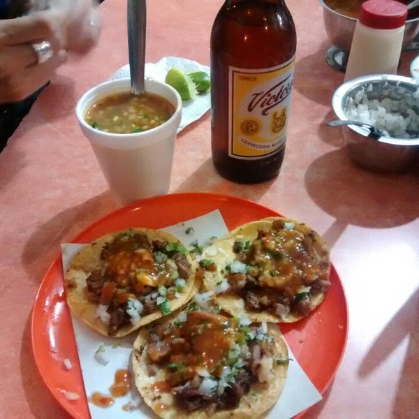 Tacos Y Birria El Paisa Local de tacos