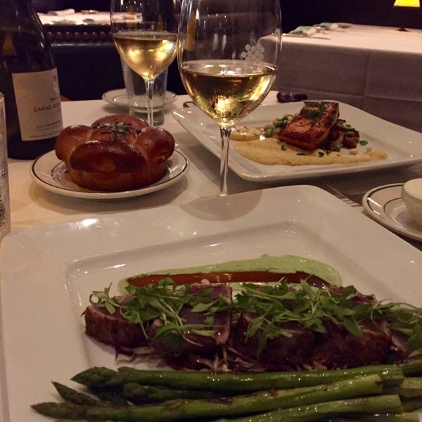 Photos at Smith & Wollensky Boston Back Bay Steakhouse in Bay Village