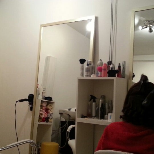 Frizerski Salon Twiggy Arts & Crafts Store in Vračar