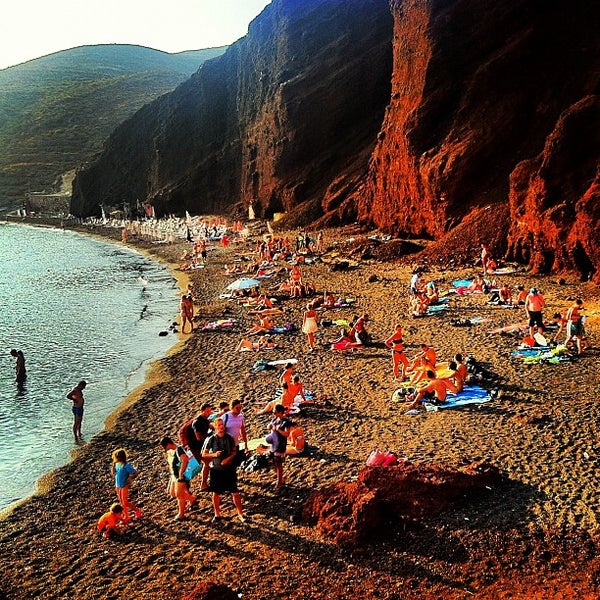Where's Good? Holiday and vacation recommendations for Santorini Island, Greece. What's good to see, when's good to go and how's best to get there.