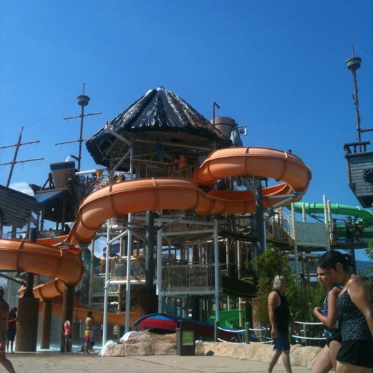 Six Flags Hurricane Harbor Water Park in Gurnee