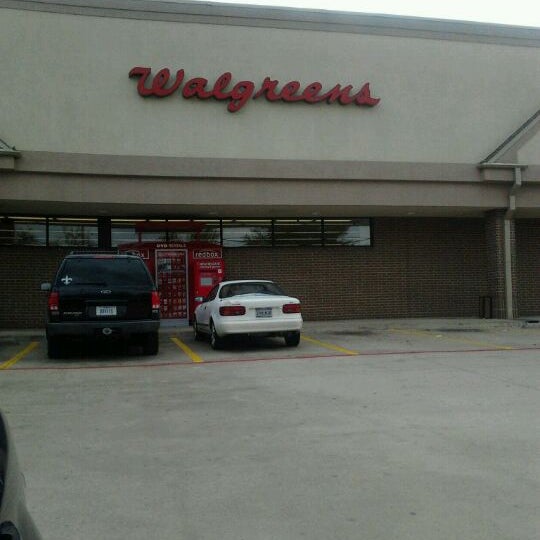 central and maize walgreens