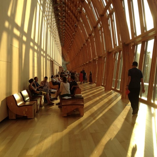 Where's Good? Holiday and vacation recommendations for Toronto, Canada. What's good to see, when's good to go and how's best to get there.