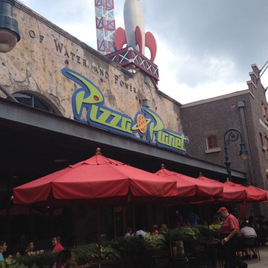 pizza planet disney world closing