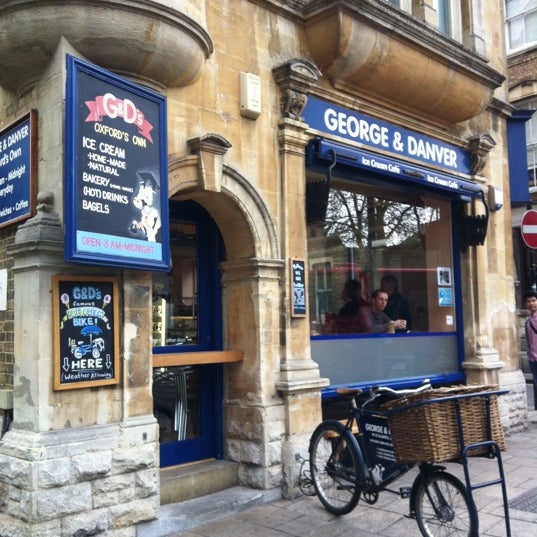 Where's Good? Holiday and vacation recommendations for Oxford, United Kingdom. What's good to see, when's good to go and how's best to get there.