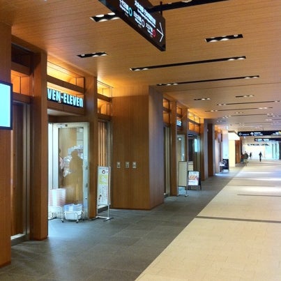 セブンイレブン東京ミッドタウン店>