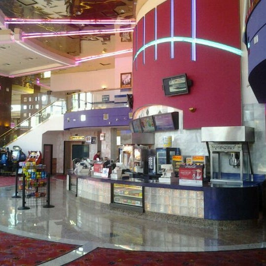 Edwards Cerritos 10 Movie Theater