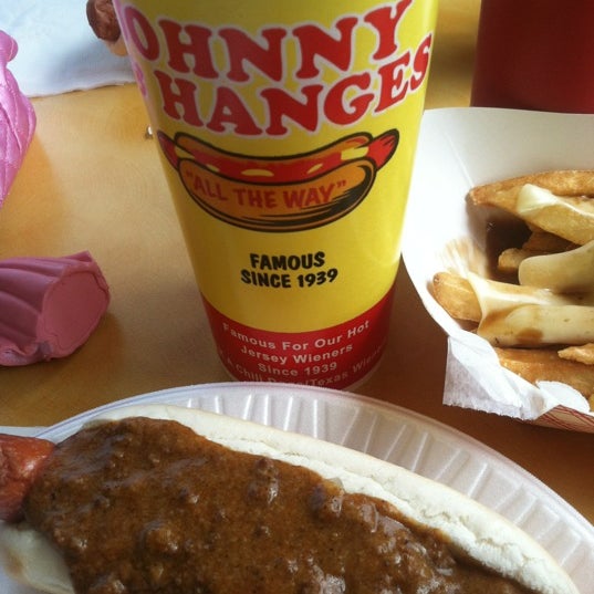 Johnny & Hanges 2307 Maple Ave