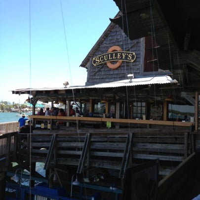 Sculley's Restaurant - Seafood Restaurant in Madeira Beach