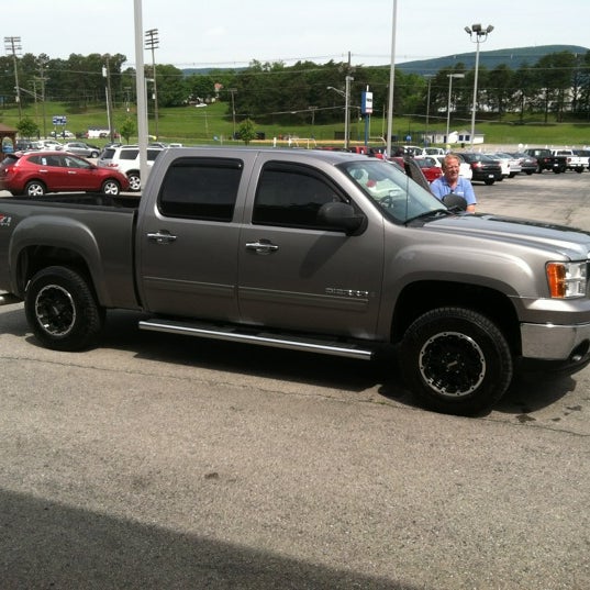 Berglund Ford Mazda - Salem, VA