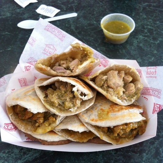 gorditas-do-a-tota-plaza-cumbres-monterrey-nuevo-le-n