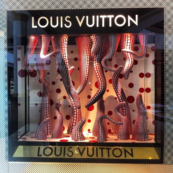 Louis Vuitton - Accessories Store in King of Prussia