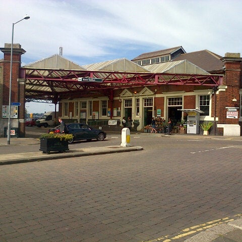 Hove Railway Station (HOV) - Train Station in Hove