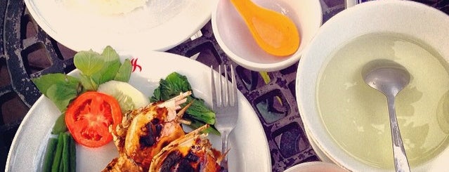 Lipan Hill Resto & Café is one of Wisata Kuliner Samarinda.