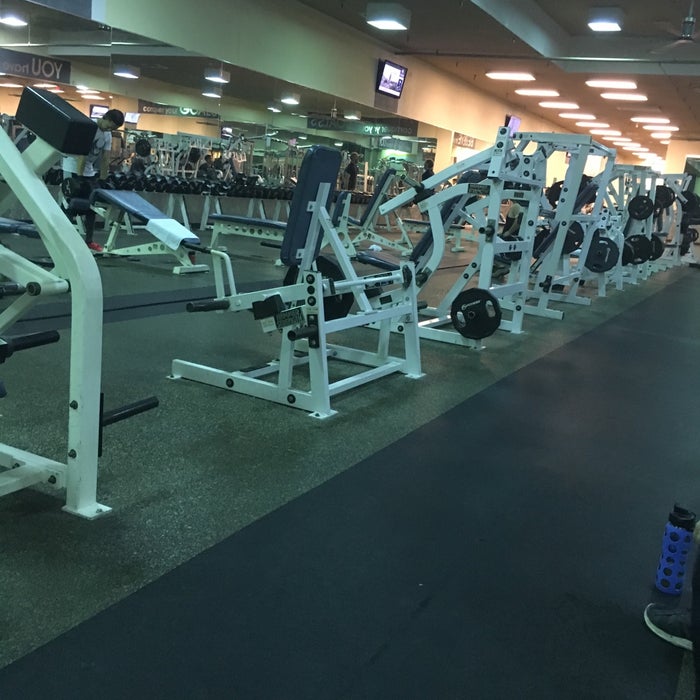 Photo of 24 Hour Fitness Long Beach