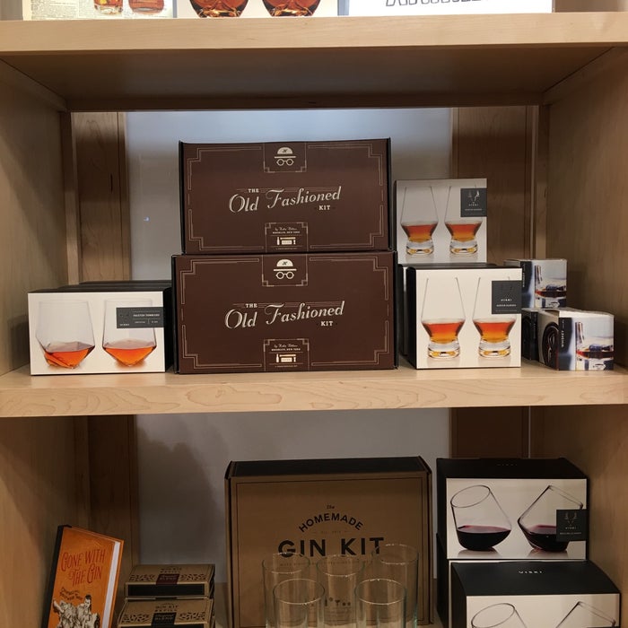 Cedar Chest reviews, photos Downtown Northampton GayCities