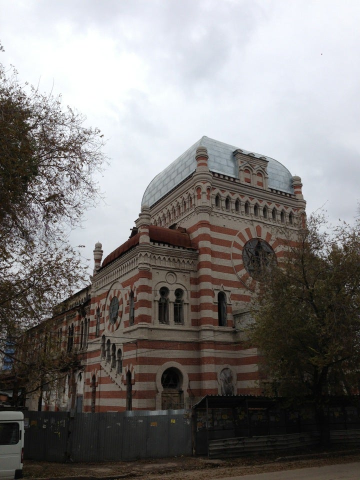 скульптуры фото синагоги г ярославля входе