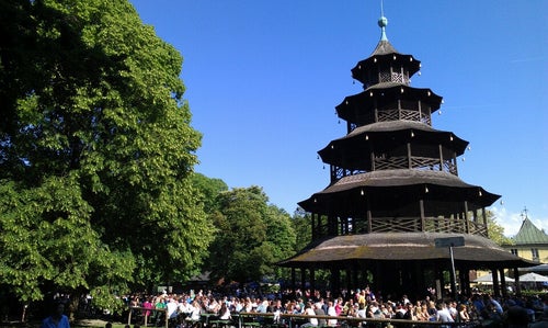 Biergarten Am Chinesischen Turm Restaurant In Munich Germany