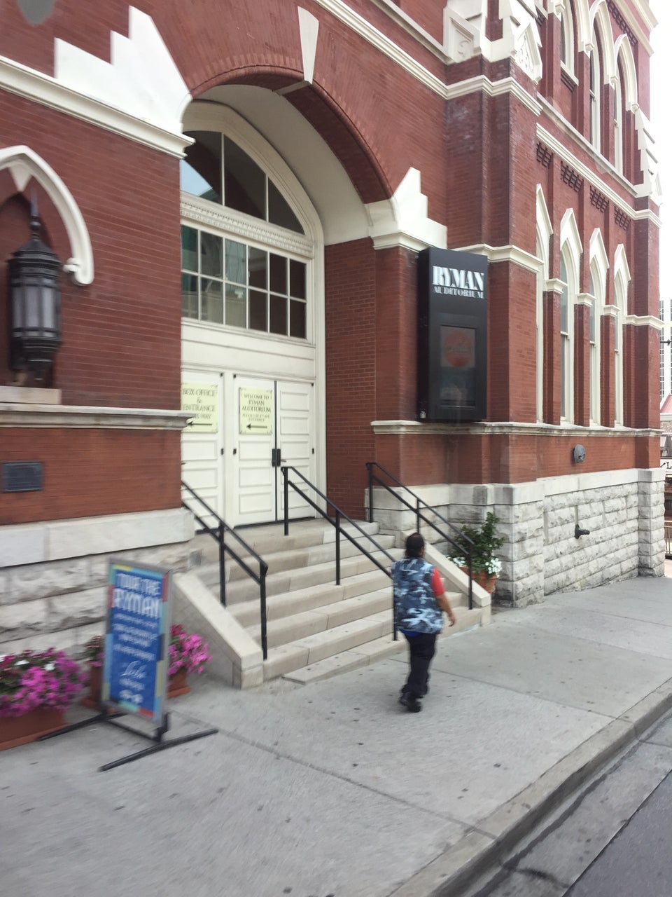 Photo of Ryman Auditorium