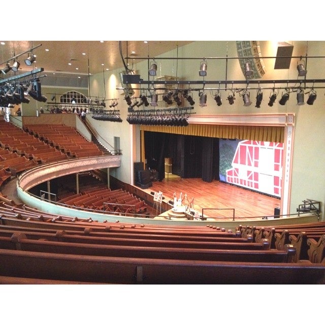 Photo of Ryman Auditorium