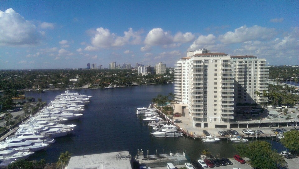 Photo of Courtyard by Marriott Fort Lauderdale Beach