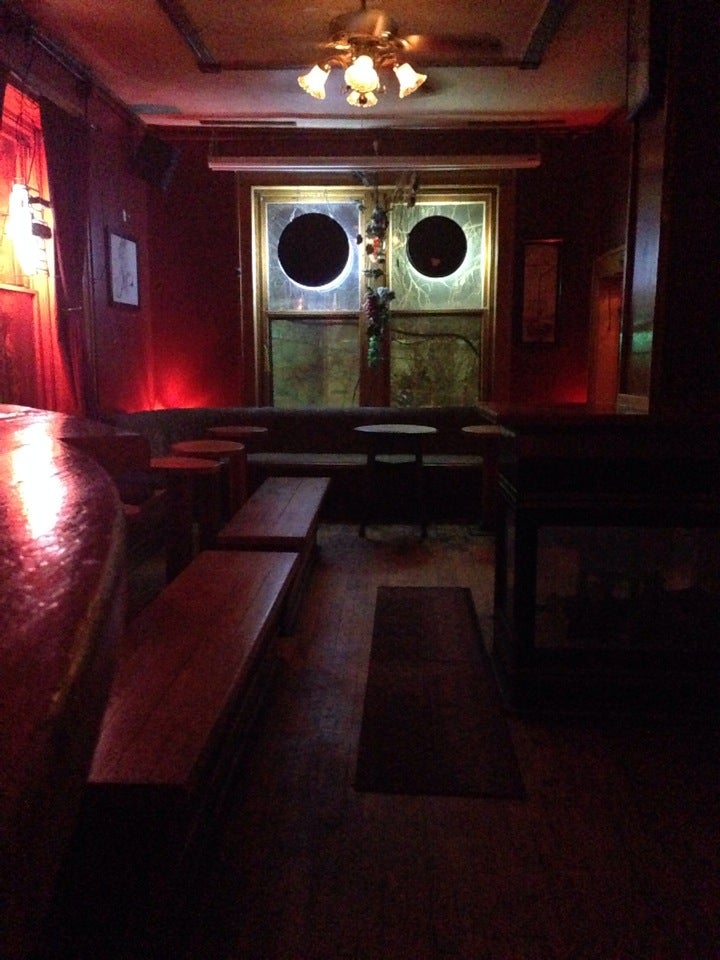 Photo of Henry's Upstairs Bar