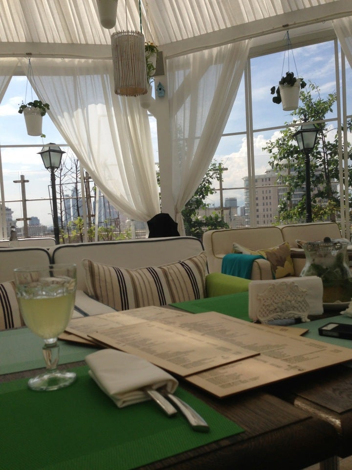 Ресторан балкон в тц lotte plaza, новинский бул., 8.