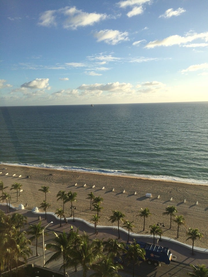 Photo of Courtyard by Marriott Fort Lauderdale Beach