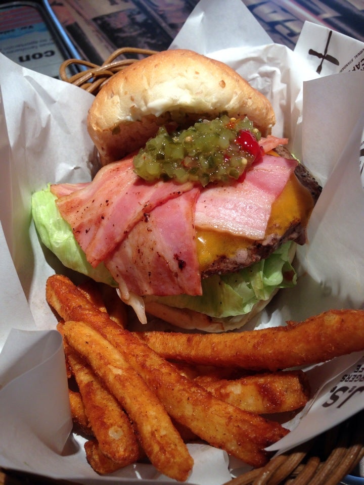 J.S. Burgers Cafe Shinjuku