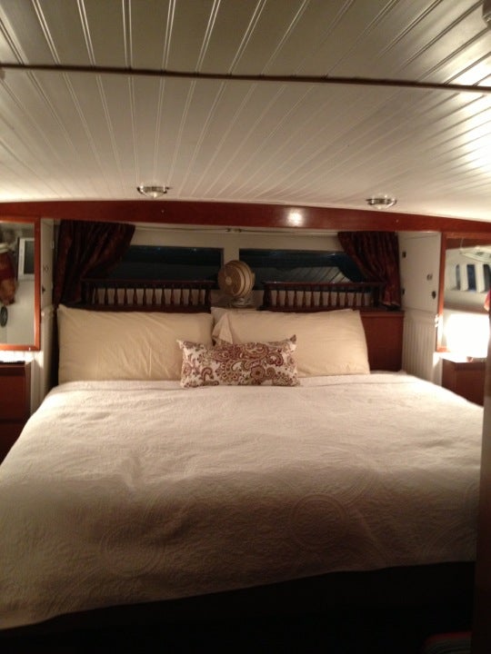Photo of Dockside Boat & Bed