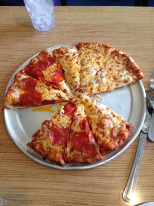 Round Table In South San Francisco Pa Reviews On Winnie Restaurant In South San Francisco