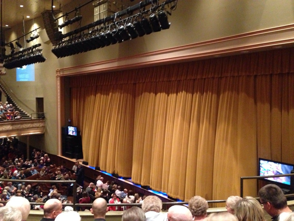 Photo of Ryman Auditorium